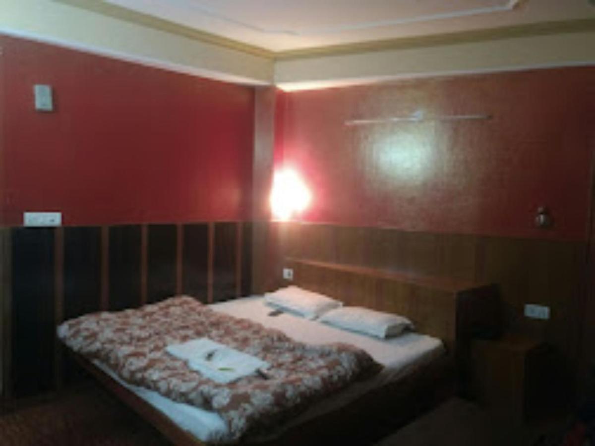 שימלה Hotel King Palace - Nature-Valley-Luxury-Room - Prime Location With Parking Facilities מראה חיצוני תמונה