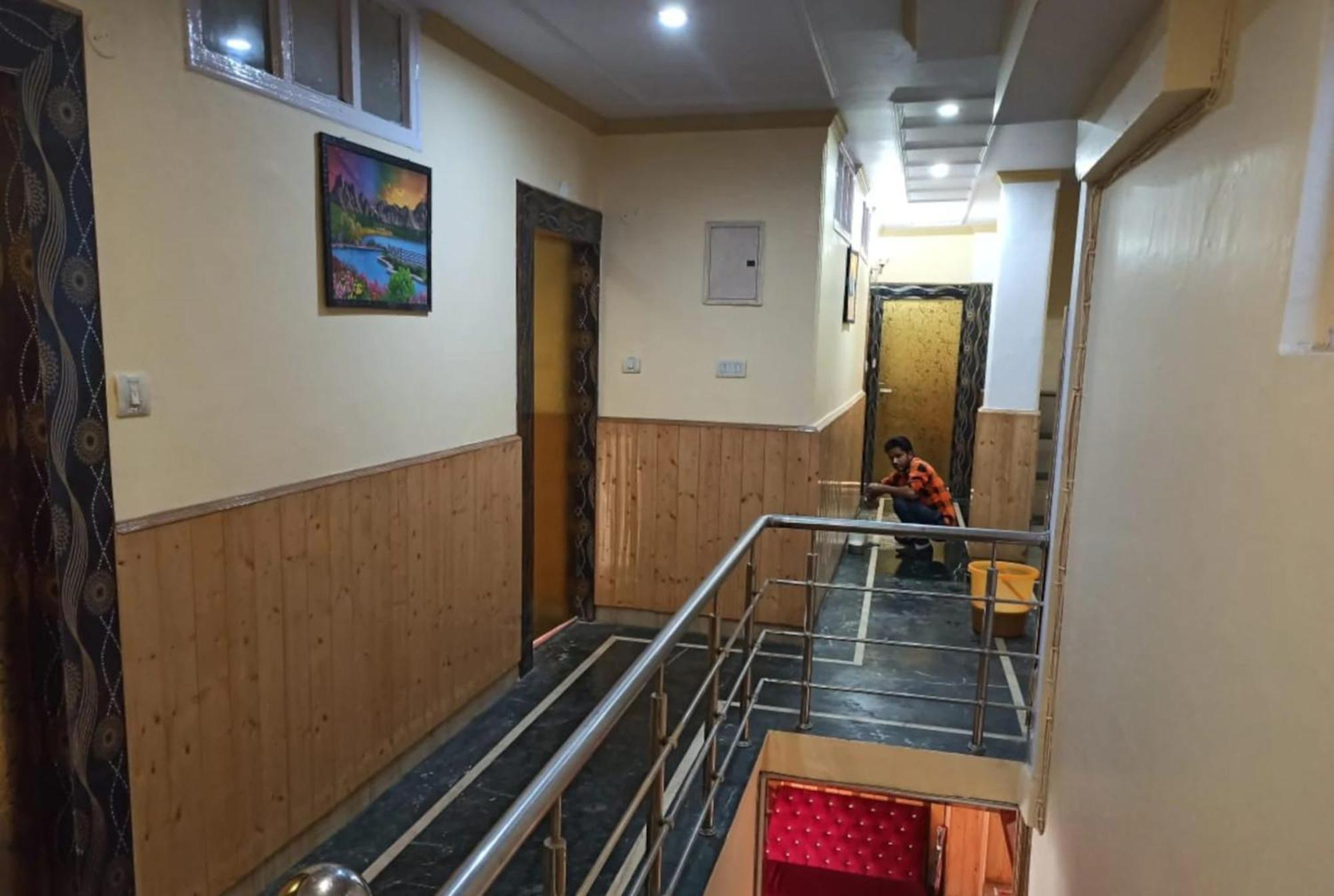 שימלה Hotel King Palace - Nature-Valley-Luxury-Room - Prime Location With Parking Facilities מראה חיצוני תמונה